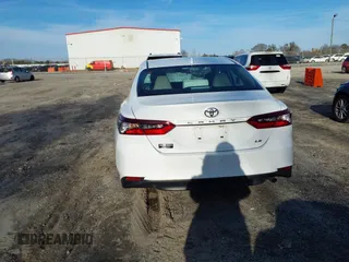 2024 Toyota Camry LE z VIN 4T1C11AK3RU879043, wystawiony jako IAAI lot #41601018 z przebiegiem 38 442 mil mil oraz . Historia ofert i sprzedaży dostępna na DreamBid. Obrazek 17.