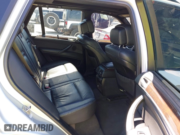2012 BMW X5 35d z VIN 5UXZW0C5XCL665504, wystawiony jako IAAI lot #41835285 z przebiegiem 134 245 mil mil oraz . Historia ofert i sprzedaży dostępna na DreamBid. Obrazek 8.