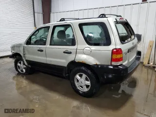 2003 Ford Escape XLS Popular with VIN 1FMYU02143KA40311, listed as a Copart auction lot 46442255 with 162,033 mi miles and Salvage Title. Bid and sale history available at carsss.com. Image 2.