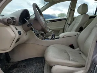 2006 Mercedes-Benz C 280 Luxury with VIN WDBRF92HX6F772006, listed as a Copart auction lot 52244315 with 153,288 mi miles and Clean Title. Bid and sale history available at DreamBid. Image 7.