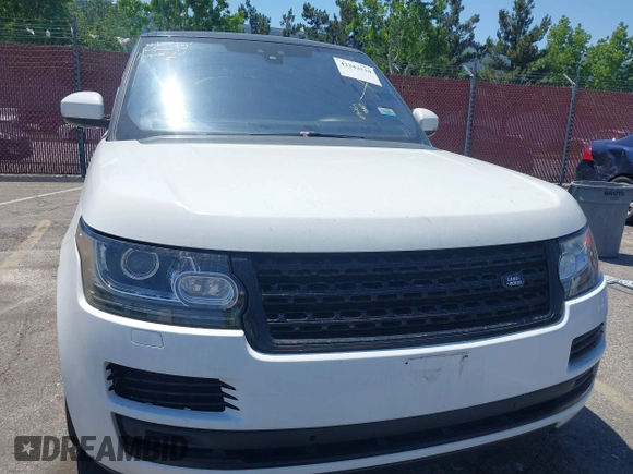 2017 Land Rover Range Rover z VIN SALGR2FVXHA377114, wystawiony jako IAAI lot #42283510 z przebiegiem 69 846 mil mil oraz . Historia ofert i sprzedaży dostępna na DreamBid. Obrazek 6.