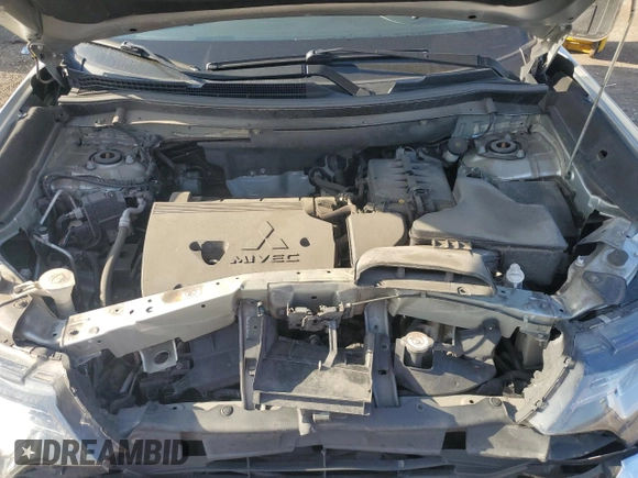 2020 Mitsubishi Outlander SE z VIN JA4AD3A30LZ040995, wystawiony jako Copart lot #53174605 z przebiegiem 139 046 mil mil oraz Szkoda całkowita • Salvage title. Historia ofert i sprzedaży dostępna na DreamBid. Obrazek 13.