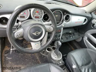 2005 MINI Cooper Hardtop with VIN WMWRC33435TJ66935, listed as a Copart auction lot 51991745 with 163,006 mi miles and Salvage Title. Bid and sale history available at carsss.com. Image 8.