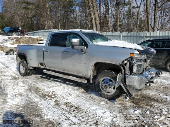 2020 Chevrolet Silverado 3500HD LTZ with VIN 1GC4YUEY9LF206581, listed as a Copart auction lot 44135545 with 74,152 mi miles and Salvage Title. Bid and sale history available at carsss.com. Image 4.
