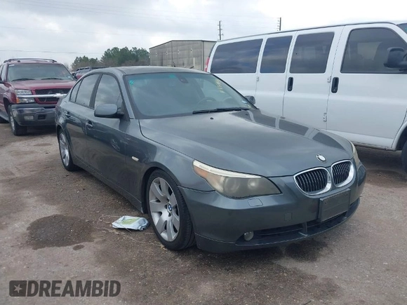 2007 BMW 5 Series 530i with VIN WBANE73557CM49980, listed as a IAAI auction lot 41518849 with 106,231 mi miles. Bid and sale history available at carsss.com. Image 1.