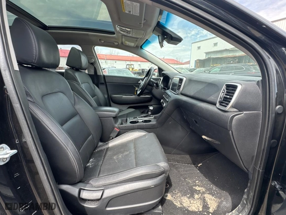 2020 Kia Sportage EX with VIN KNDPNCACXL7660326, listed as a Copart auction lot 54874135 with 222,224 mi miles and Salvage Title. Bid and sale history available at carsss.com. Image 5.
