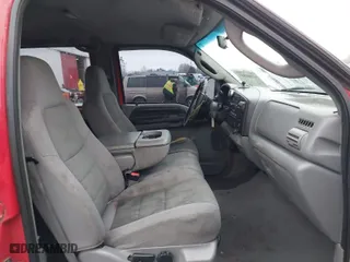 2005 Ford Super Duty F-250 XL with VIN 1FTSW21PX5EC67932, listed as a IAAI auction lot 41306583 with 189,824 mi miles. Bid and sale history available at carsss.com. Image 5.
