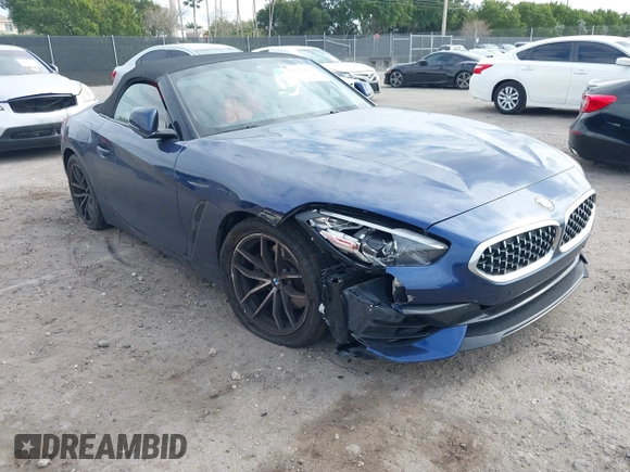 2021 BMW Z4 sDrive30i with VIN WBAHF3C05MWX11773, listed as a IAAI auction lot 41358869 with 16,373 mi miles. Bid and sale history available at carsss.com. Image 6.