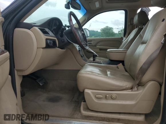 2011 Cadillac Escalade Premium z VIN 1GYS4CEF7BR213743, wystawiony jako Copart lot #55915025 z przebiegiem 293 784 mil mil oraz Tytuł czysty. Historia ofert i sprzedaży dostępna na DreamBid. Obrazek 7.