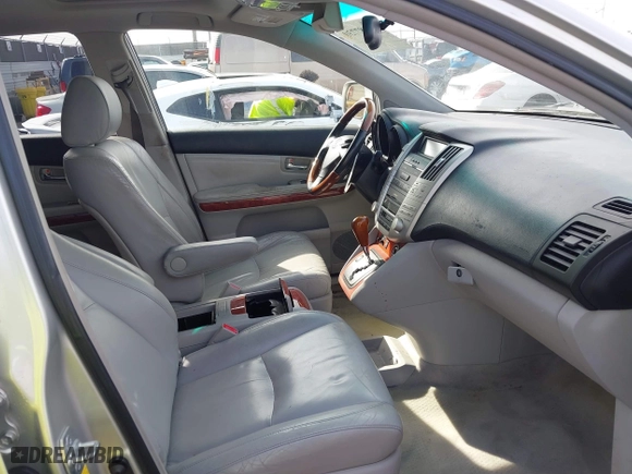 2004 Lexus RX 330 with VIN JTJHA31U540053217, listed as a IAAI auction lot 41687730 with 154,879 mi miles. Bid and sale history available at carsss.com. Image 5.
