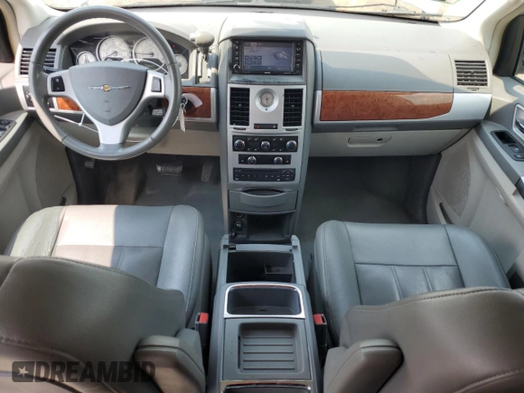 2008 Chrysler Town & Country Touring with VIN 2A8HR54P78R817277, listed as a Copart auction lot 60281205 with 141,380 mi miles and Salvage title. Bid and sale history available at DreamBid. Image 8.
