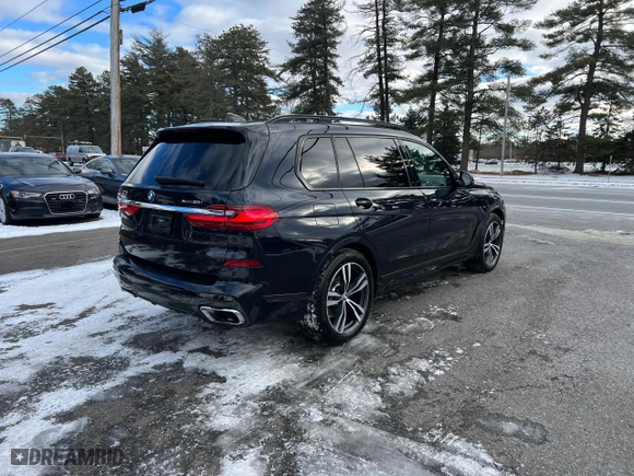 2019 BMW X7 xDrive50i with VIN 5UXCX4C50KLB40303, listed as a Copart auction lot 89216735 with 86,887 mi miles and Clean Title. Bid and sale history available at carsss.com. Image 4.