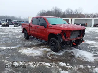 2020 Chevrolet Silverado 1500 LT Trail Boss with VIN 3GCPYFED5LG152801, listed as a IAAI auction lot 41524216 with 92,940 mi miles. Bid and sale history available at carsss.com. Image 1.