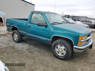1995 Chevrolet Silverado 1500 with VIN 1GCEK14K0SZ257742, listed as a Copart auction lot 42437355 with 183,760 mi miles and Salvage Title. Bid and sale history available at DreamBid. Image 4.