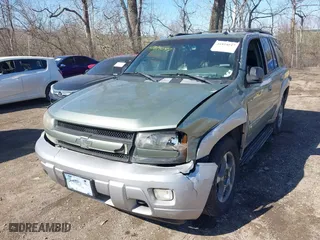 2004 Chevrolet TrailBlazer LS with VIN 1GNDT13S142119527, listed as a IAAI auction lot 41814047 with 210,762 mi miles. Bid and sale history available at carsss.com. Image 2.