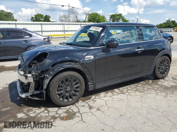 2015 MINI Hardtop with VIN WMWXM5C55F3A04740, listed as a Copart auction lot 61616655 with 95,108 mi miles and Salvage title. Bid and sale history available at DreamBid. Image 1.
