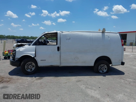 2005 Chevrolet Express Cargo z VIN 1GCGG25V451190638, wystawiony jako IAAI lot #42324482 z przebiegiem 649 488 mil mil oraz . Historia ofert i sprzedaży dostępna na DreamBid. Obrazek 13.