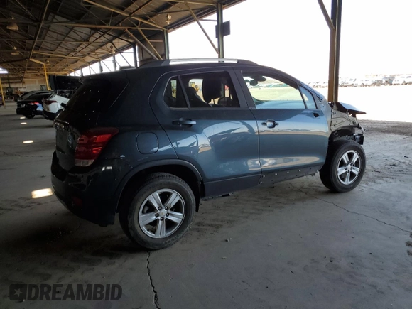 2021 Chevrolet Trax LT z VIN KL7CJPSB5MB330662, wystawiony jako Copart lot #58805965 z przebiegiem 63 157 mil mil oraz Szkoda całkowita • Salvage title. Historia ofert i sprzedaży dostępna na DreamBid. Obrazek 3.