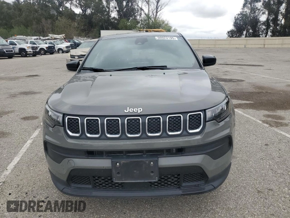 2023 Jeep Compass Sport z VIN 3C4NJDAN8PT516673, wystawiony jako Copart lot #50923195 z przebiegiem 84 875 mil mil oraz Szkoda całkowita • Salvage title. Historia ofert i sprzedaży dostępna na DreamBid. Obrazek 5.