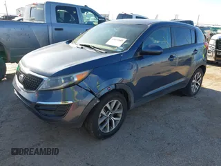 2016 Kia Sportage LX with VIN KNDPB3AC5G7868063, listed as a IAAI auction lot 42071089 with Not Provided miles. Bid and sale history available at carsss.com. Image 2.