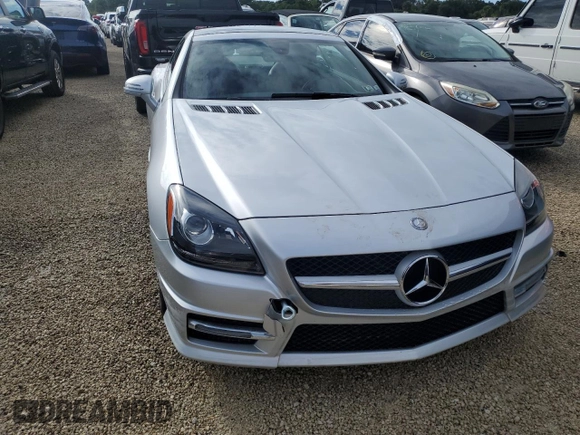 2015 Mercedes-Benz SLK-Class SLK 250 with VIN WDDPK4HA0FF105324, listed as a Copart auction lot 74501644 with 0 mi miles and Salvage Title. Bid and sale history available at carsss.com. Image 5.
