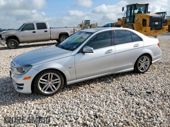 2012 Mercedes-Benz C 250 Sport z VIN WDDGF4HB5CR235008, wystawiony jako Copart lot #62409135 z przebiegiem 146 642 mil mil oraz Czysty tytuł • Clean title. Historia ofert i sprzedaży dostępna na DreamBid. Obrazek 1.