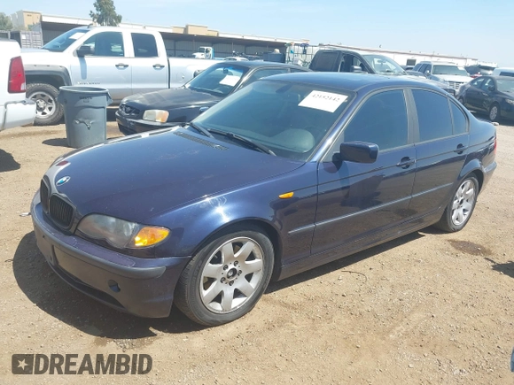 2003 BMW 3 Series 325i with VIN WBAAZ33463PH32977, listed as a IAAI auction lot 42152142 with 169,486 mi miles and . Bid and sale history available at carsss.com. Image 2.