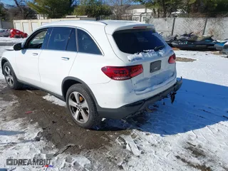 2022 Mercedes-Benz GLC with VIN W1N0G8EB7NG119580, listed as a IAAI auction lot 41239778 with 28,551 mi miles. Bid and sale history available at carsss.com. Image 3.
