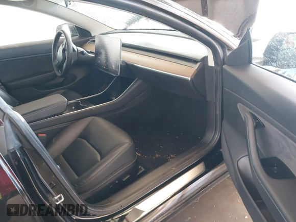 2020 Tesla Model 3 Performance z VIN 5YJ3E1EC2LF805320, wystawiony jako IAAI lot #41799172 z przebiegiem 24 253 mil mil oraz . Historia ofert i sprzedaży dostępna na DreamBid. Obrazek 5.