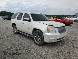 2011 GMC Yukon Denali with VIN 1GKS1EEFXBR313625, listed as a Copart auction lot 72634294 with 129,834 mi miles and Salvage Title. Bid and sale history available at carsss.com. Image 4.