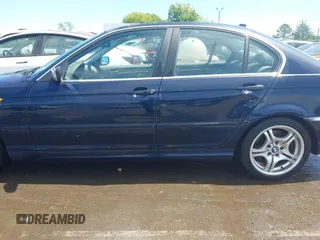 2005 BMW 3 Series 330i с VIN WBAEV53445KM40931, выставлен на аукционе IAAI как лот 42061235 с пробегом 298 421 миль миль и . История ставок и продаж доступна на DreamBid. Изображение 14.
