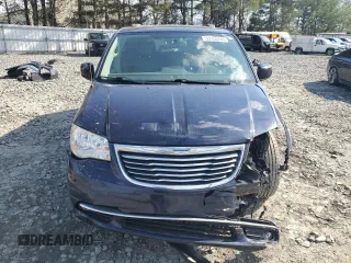 2014 Chrysler Town & Country Touring with VIN 2C4RC1BG1ER329463, listed as a Copart auction lot 53150245 with 90,305 mi miles and Salvage Title. Bid and sale history available at carsss.com. Image 5.