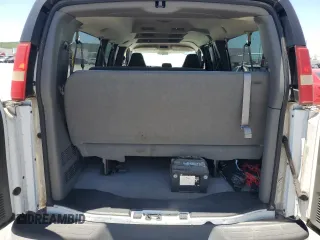 2007 Chevrolet Express Passenger z VIN 1GAHG39U971146710, wystawiony jako Copart lot #57608615 z przebiegiem 30 565 mil mil oraz Szkoda całkowita • Salvage title. Historia ofert i sprzedaży dostępna na DreamBid. Obrazek 10.