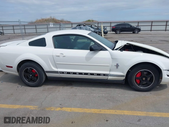 2008 Ford Mustang Deluxe with VIN 1ZVHT80N585188191, listed as a IAAI auction lot 42162834 with 145,313 mi miles and . Bid and sale history available at DreamBid. Image 13.