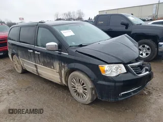 2011 Chrysler Town & Country Limited with VIN 2A4RR6DGXBR653039, listed as a IAAI auction lot 41217531 with 155,981 mi miles. Bid and sale history available at carsss.com. Image 1.