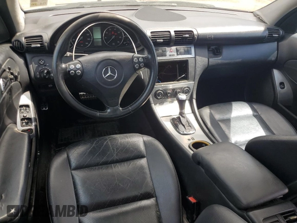 2006 Mercedes-Benz C 230 Sport с VIN WDBRF52HX6A836468, выставлен на аукционе Copart как лот 64101725 с пробегом 175 921 миль миль и Списание • Salvage title. История ставок и продаж доступна на DreamBid. Изображение 8.