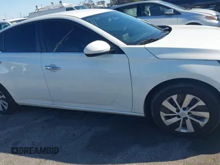 2020 Nissan Altima 2.5 S with VIN 1N4BL4BV4LC212960, listed as a IAAI auction lot 41785081 with 122,494 mi miles. Bid and sale history available at carsss.com. Image 13.