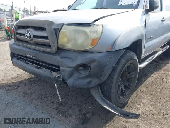 2010 Toyota Tacoma PreRunner z VIN 5TEJU4GN0AZ730557, wystawiony jako IAAI lot #41642019 z przebiegiem 196 355 mil mil oraz . Historia ofert i sprzedaży dostępna na DreamBid. Obrazek 6.