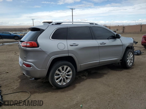 2017 Jeep Cherokee Overland z VIN 1C4PJMJS4HW609880, wystawiony jako Copart lot #45598445 z przebiegiem 83 691 mil mil oraz Szkoda całkowita • Salvage title. Historia ofert i sprzedaży dostępna na DreamBid. Obrazek 3.