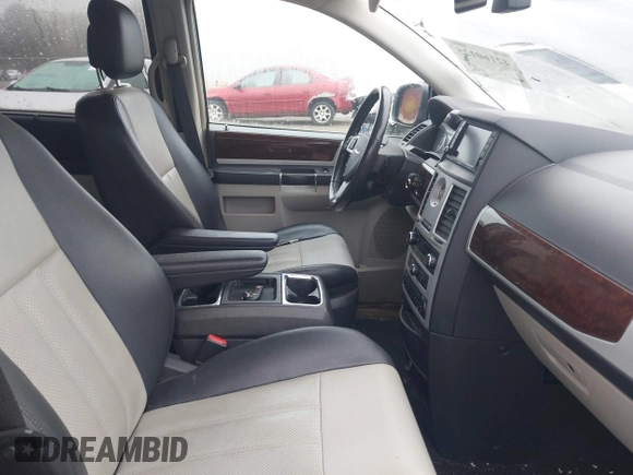 2010 Chrysler Town & Country Touring Plus with VIN 2A4RR8DX9AR495058, listed as a IAAI auction lot 42160125 with 171,860 mi miles. Bid and sale history available at carsss.com. Image 5.