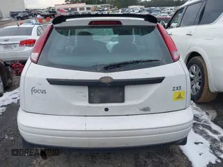 2000 Ford Focus ZX3 with VIN 3FAFP3130YR210633, listed as a IAAI auction lot 41376240 with Not Provided miles and . Bid and sale history available at carsss.com. Image 15.