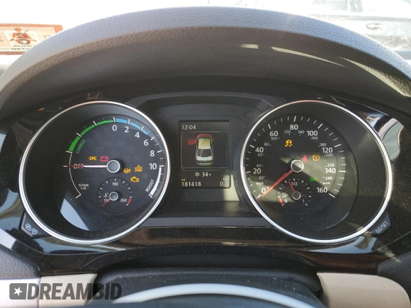 2015 Volkswagen Jetta Sedan Hybrid SEL Premium with VIN 3VW637AJ2FM305746, listed as a Copart auction lot 45083245 with 181,418 mi miles and Clean Title. Bid and sale history available at carsss.com. Image 9.