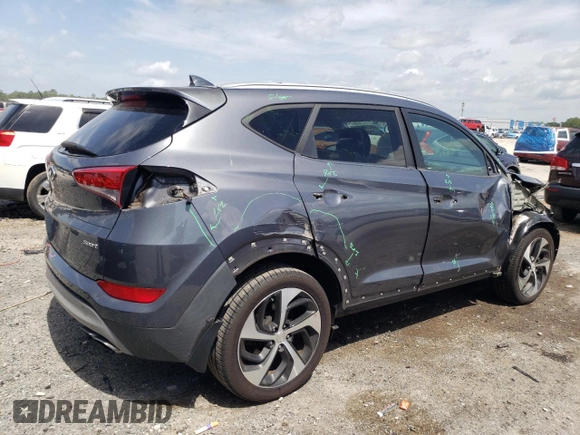 2018 Hyundai Tucson Sport z VIN KM8J33ALXJU764322, wystawiony jako Copart lot #59739985 z przebiegiem 79 882 mil mil oraz Szkoda całkowita • Salvage title. Historia ofert i sprzedaży dostępna na DreamBid. Obrazek 3.