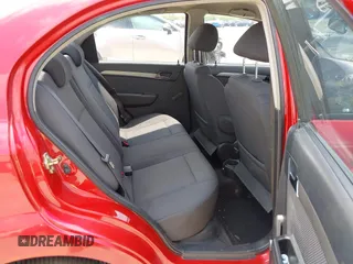 2007 Chevrolet Aveo LS z VIN KL1TD56617B132166, wystawiony jako IAAI lot #42156146 z przebiegiem 190 769 mil mil oraz . Historia ofert i sprzedaży dostępna na DreamBid. Obrazek 8.