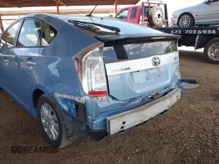 2012 Toyota Prius with VIN JTDKN3DP2C3016321, listed as a IAAI auction lot 42078643 with 357,399 mi miles and . Bid and sale history available at DreamBid. Image 6.