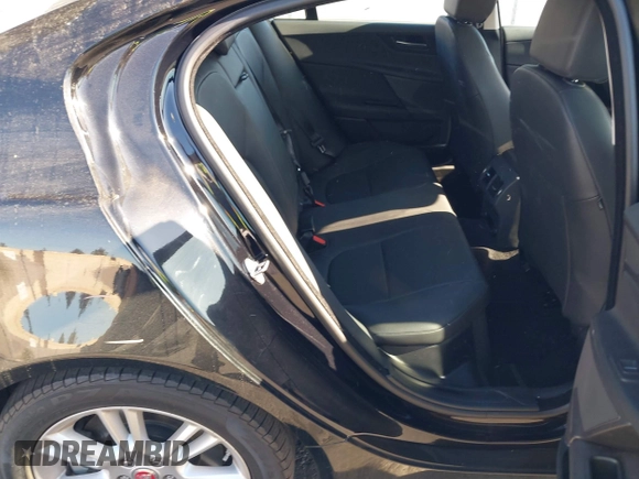 2018 Jaguar XE 25t Premium with VIN SAJAD4FX9JCP29457, listed as a IAAI auction lot 41255109 with 38,419 mi miles. Bid and sale history available at carsss.com. Image 8.