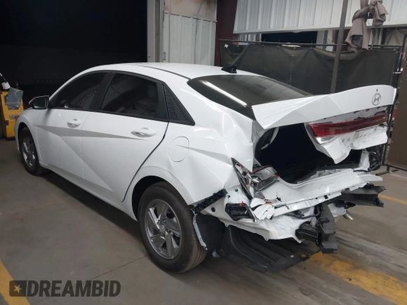 2025 Hyundai Elantra SE z VIN KMHLL4DG5SU913590, wystawiony jako IAAI lot #41900727 z przebiegiem 3 406 mil mil oraz . Historia ofert i sprzedaży dostępna na DreamBid. Obrazek 3.