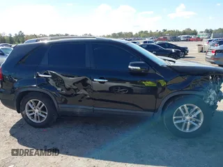 2014 Kia Sorento LX with VIN 5XYKT4A69EG468157, listed as a IAAI auction lot 41771810 with 144,214 mi miles. Bid and sale history available at carsss.com. Image 13.