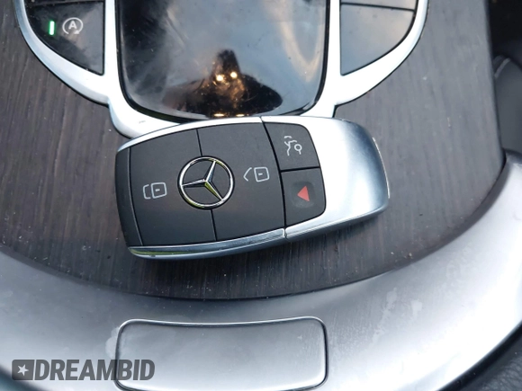 2019 Mercedes-Benz C 300 with VIN WDDWF8DB1KR504239, listed as a IAAI auction lot 41328372 with 22,924 mi miles and . Bid and sale history available at DreamBid. Image 11.