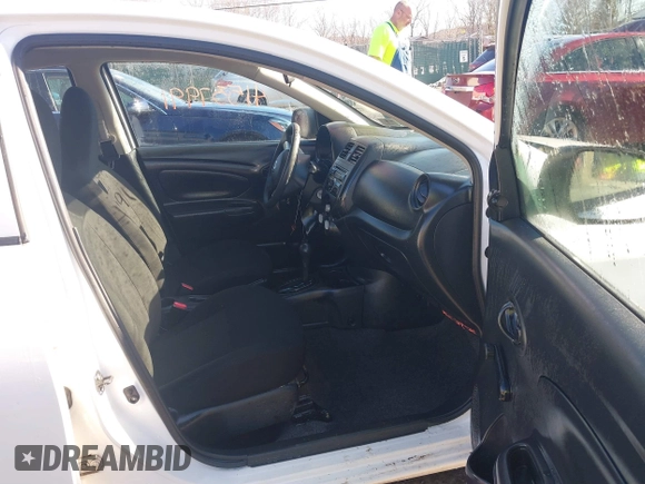 2014 Nissan Versa SV with VIN 3N1CN7AP8EL856906, listed as a IAAI auction lot 41537991 with 75,798 mi miles. Bid and sale history available at carsss.com. Image 5.